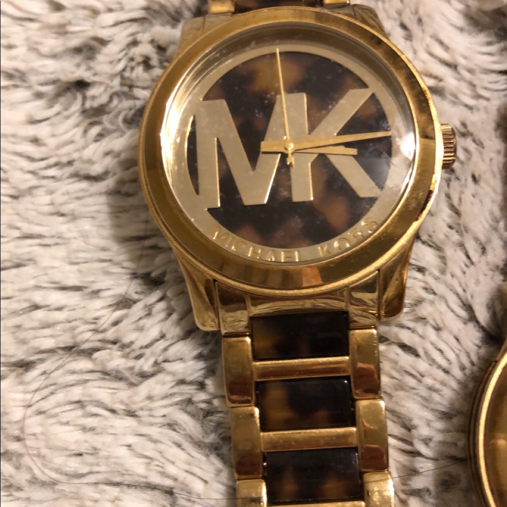 Woman’s watch ( boyfriend watch )